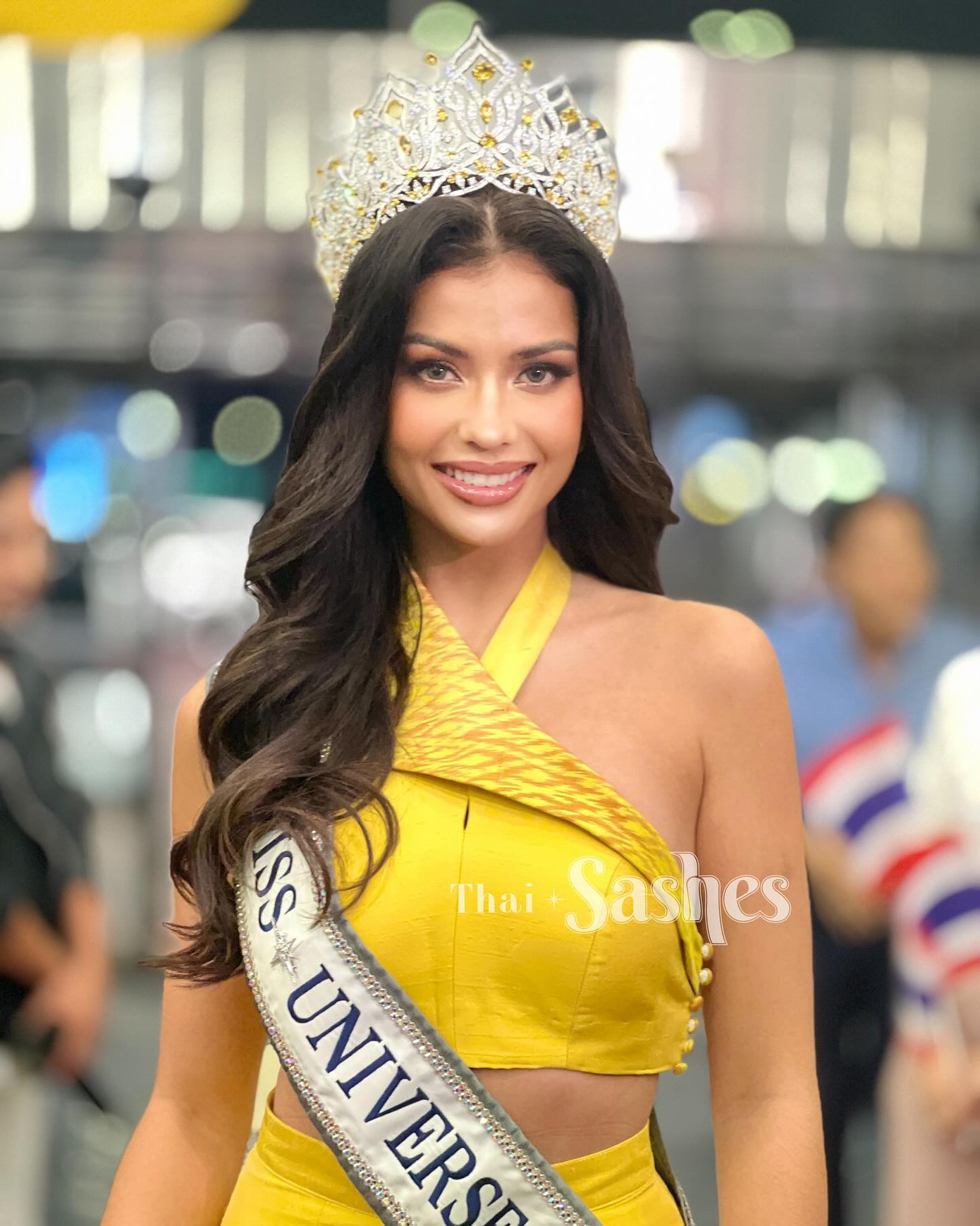 Ngày 26/10, Hoa hậu Hoàn vũ Thái Lan 2023 Anntonia Porsild đã lên đường sang El Salvador tham dự cuộc thi Miss Universe 2023. Cô là một trong những người đẹp đầu tiên khởi hành đi thi.