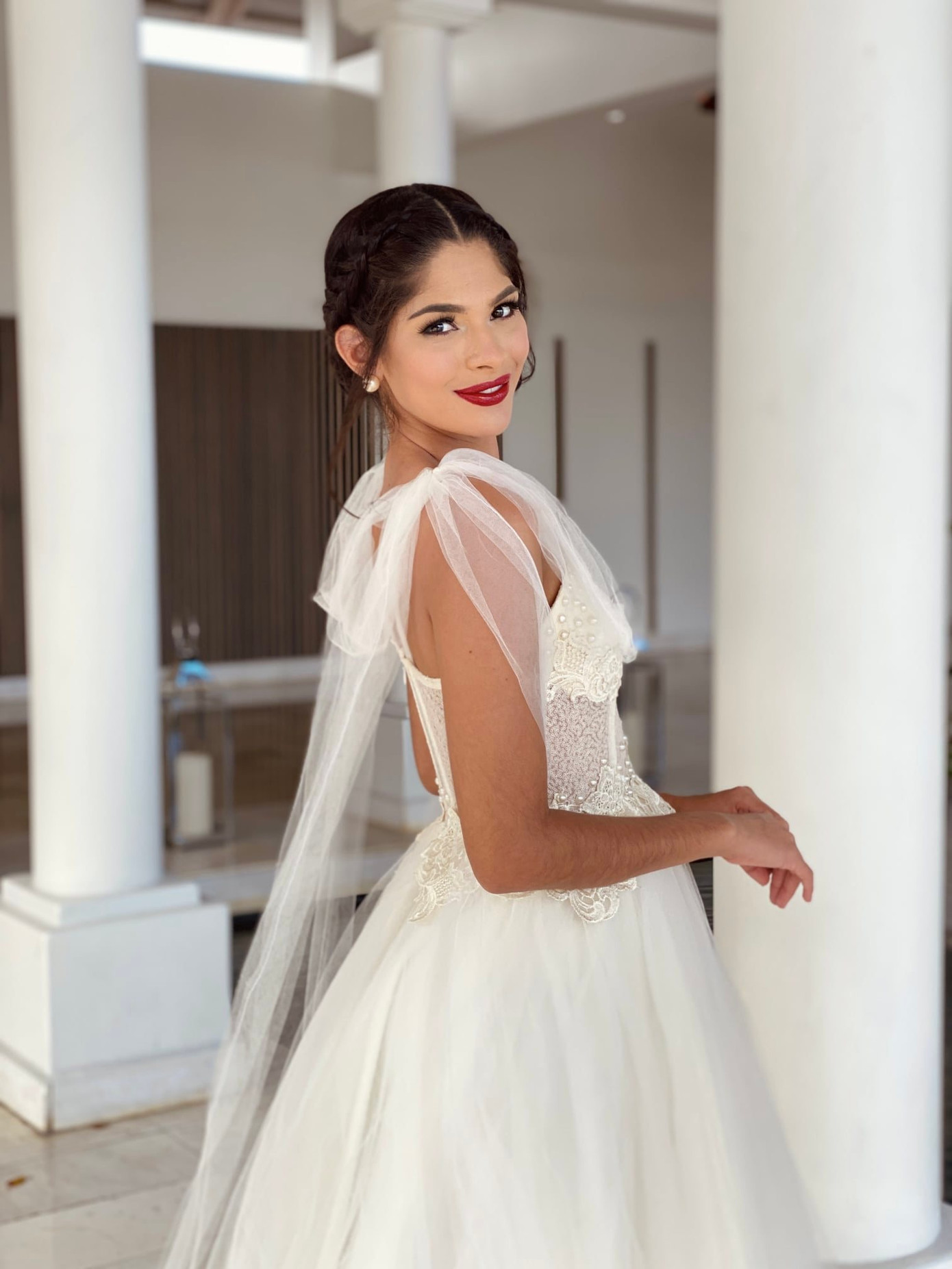 Đại diện Nicaragua - Sheynnis Alondra Cornejo Palacios cũng gây chú ý với kinh nghiệm thi sắc đẹp ấn tượng. Cô từng tham dự cuộc thi Hoa hậu Thế giới 2021 ở Puerto Rico và là đối thủ của Hoa hậu Đỗ Thị Hà. Chung cuộc, người đẹp vào top 40.