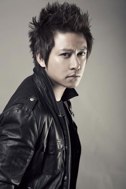 "Anh nhớ em" của Tuấn Hưng lọt vào Top 10 MV của năm.