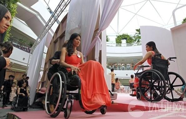 Rất nhiều thí sinh tham dự cuộc thi sắc đẹp này 