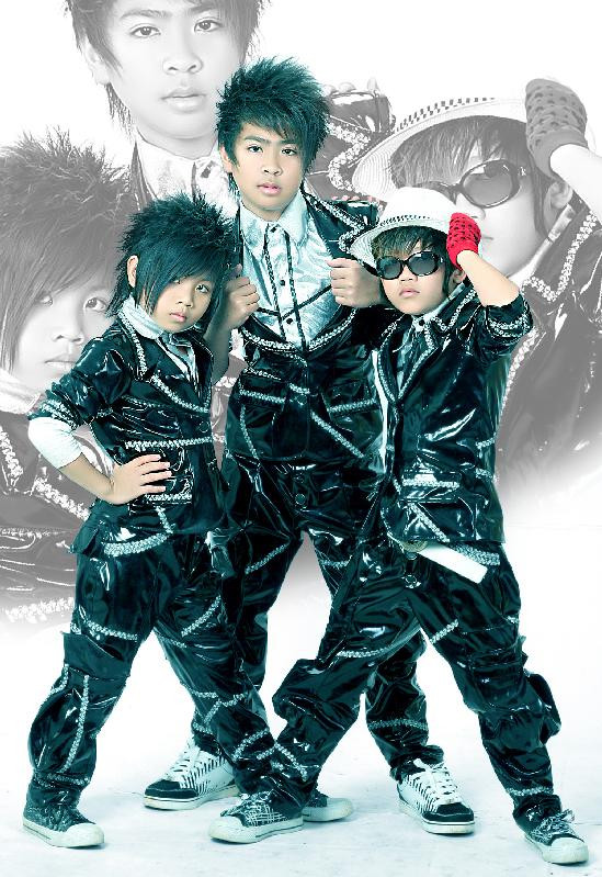 Nhóm HKT-M. Nhóm HKT-M