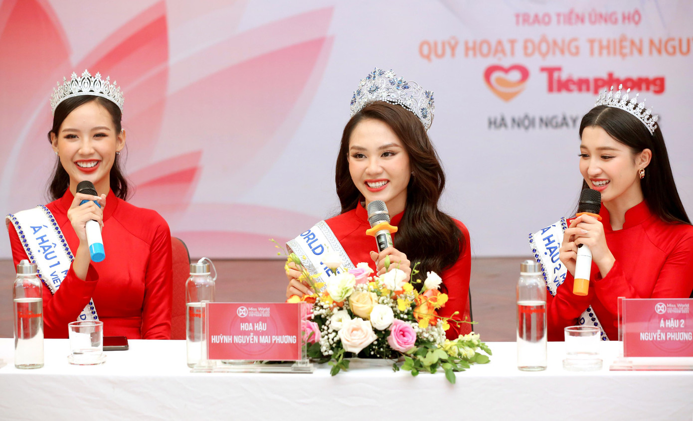 Top 3 Miss World Vietnam 2022 giao lưu cùng độc giả báo Tiền Phong.