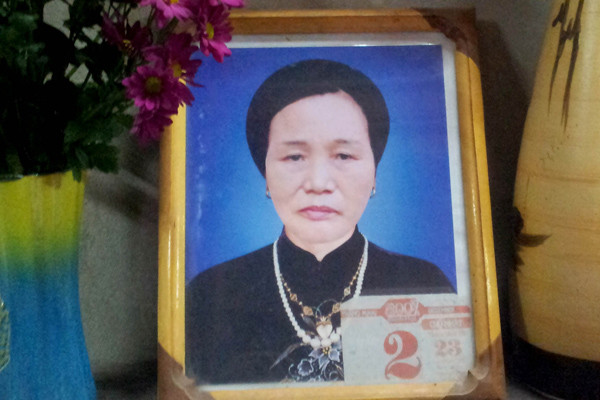 Di ảnh của bà Nguyễn Thị Ẩm - nạn nhân đã thiệt mạng vì bị trâu húc. Di ảnh của bà Nguyễn Thị Ẩm - nạn nhân đã thiệt mạng vì bị trâu húc