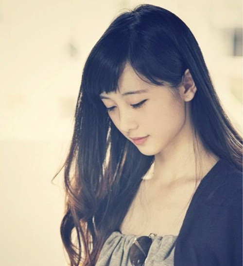 Sinh ngày 4/6/1995, Phương Anh hiện là gương mặt mẫu ảnh Việt cho một công ty thời trang Thái Lan khá nổi tiếng. Cô bạn xuất hiện khá nhiều trên các trang tin dành cho giới trẻ trong và ngoài nước