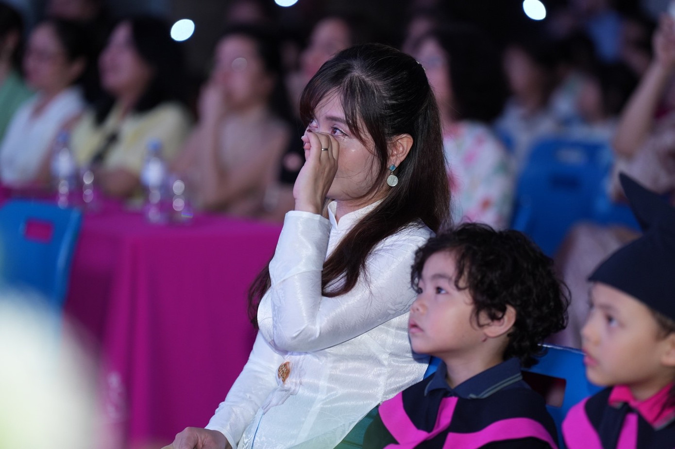 Phụ huynh hệ thống trường TH School xúc động chứng kiến con trưởng thành