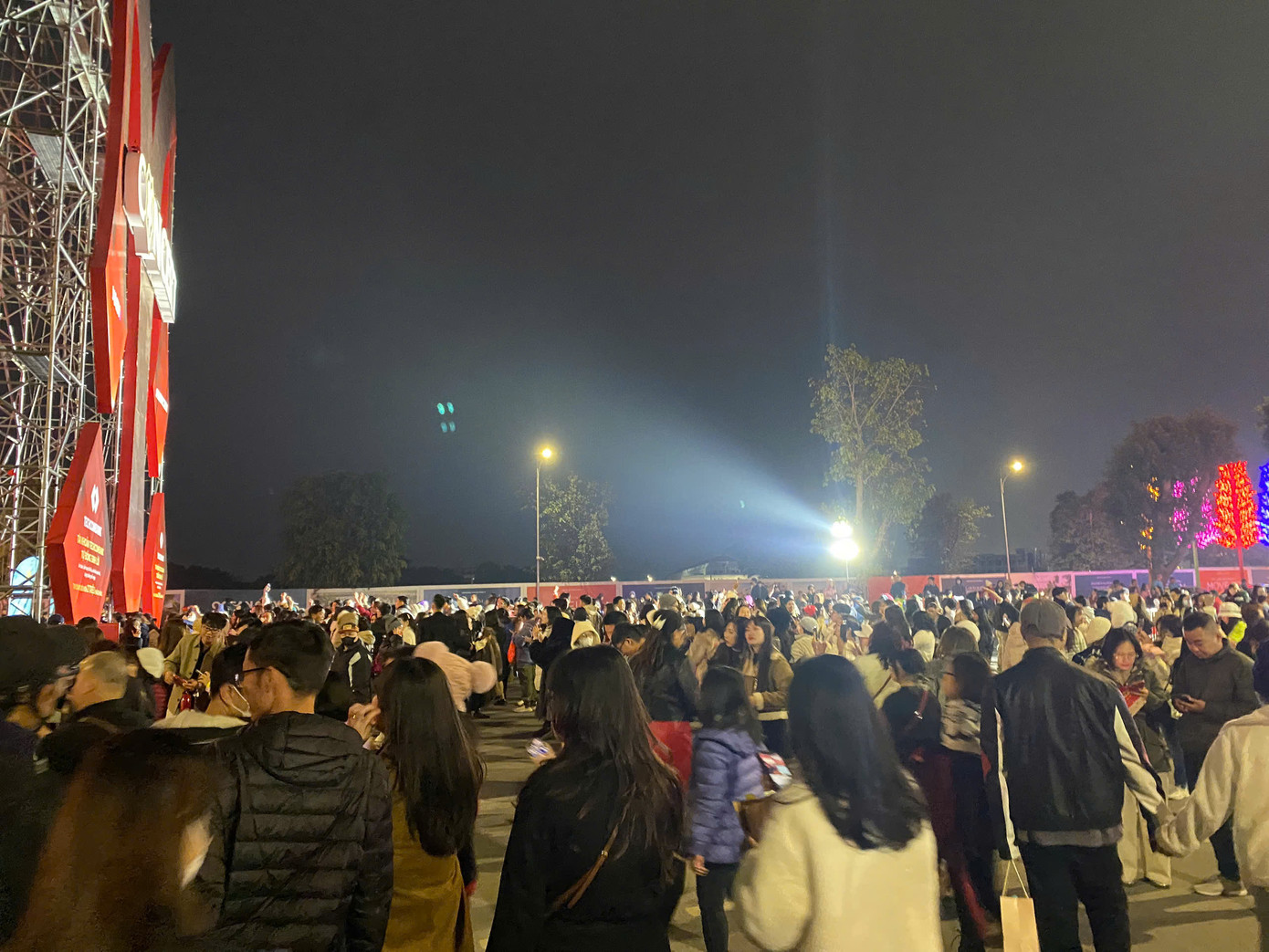 Nỗi ám ảnh của các "Gai Con" hiện tại là bỏ qua phần intro của chương trình. Nỗi ám ảnh của các "Gai Con" hiện tại là bỏ qua phần intro của chương trình.