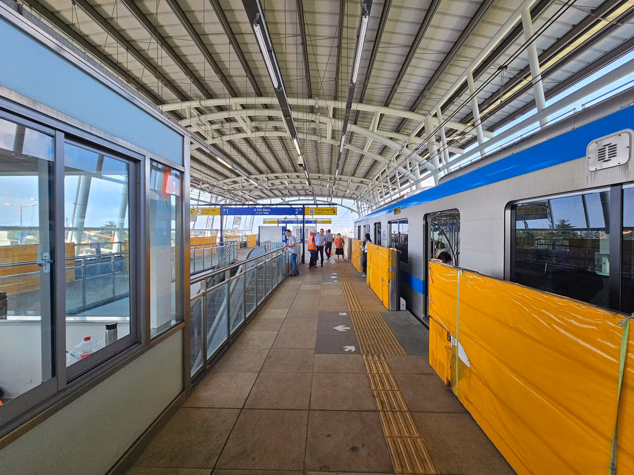 Hình ảnh tại tuyến Metro số 1.