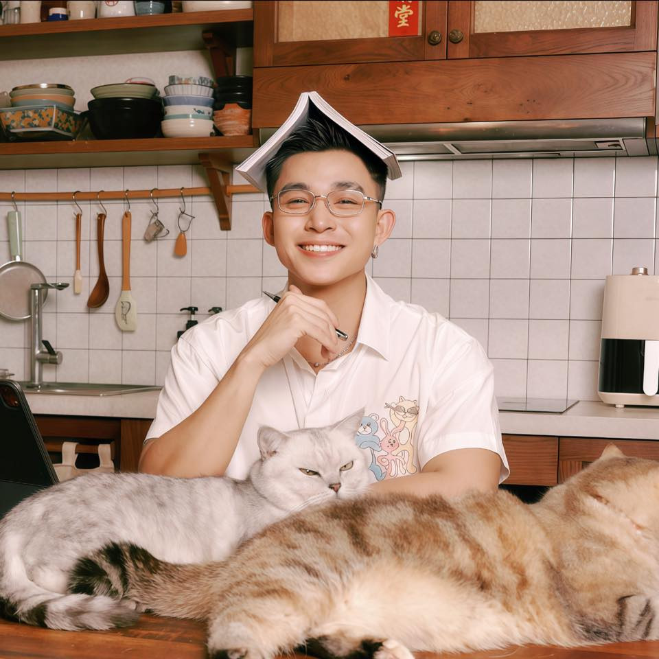 Jun Phạm được nhiều fan cho rằng nhan sắc "chỉ có đi lên". - Ảnh: FBNV. Jun Phạm được nhiều fan cho rằng nhan sắc "chỉ có đi lên". - Ảnh: FBNV.