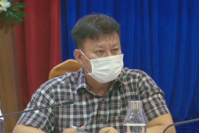 Ông Nguyễn Thanh Ngọc (Phó Bí thư Tỉnh ủy, Chủ tịch UBND tỉnh Tây Ninh, Trưởng Ban phòng chống dịch bệnh) thời khắc Tây Ninh 'họp khẩn' khi ghi nhận ca lây nhiễm đầu tiên trong cộng đồng. Ông Nguyễn Thanh Ngọc (Phó Bí thư Tỉnh ủy, Chủ tịch UBND tỉnh Tây Ninh, Trưởng Ban phòng chống dịch bệnh) thời khắc Tây Ninh 'họp khẩn' khi ghi nhận ca lây nhiễm đầu tiên trong cộng đồng.