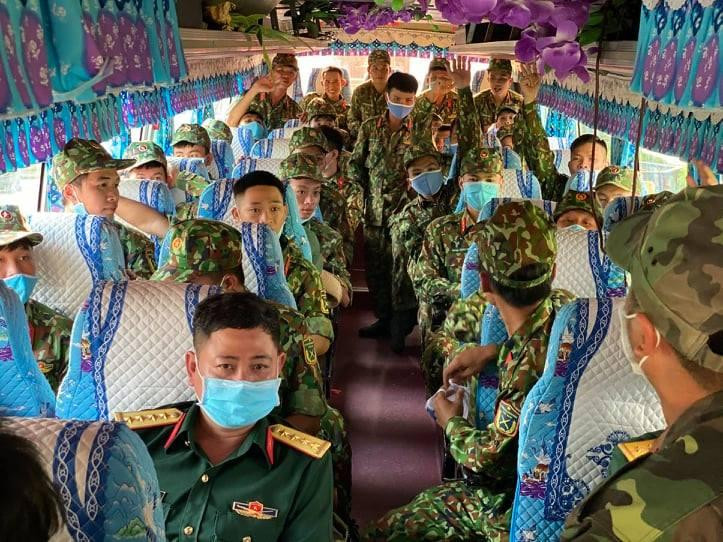Tăng cường quân nhân lên biên giới phòng chống dịch bệnh ở Tây Ninh. Ảnh: H.T Tăng cường quân nhân lên biên giới phòng chống dịch bệnh ở Tây Ninh. Ảnh: H.T