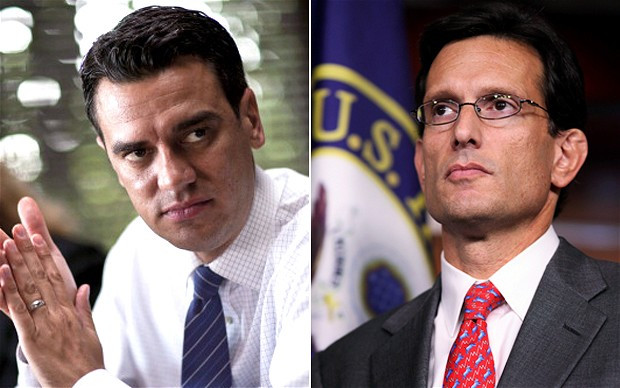 Nghị sĩ Kevin Yoder (trái) và nghị sĩ Eric Cantor đã có hành động "tắm tiên" tại một hồ bơi ở Israel. Nghị sĩ Kevin Yoder (trái) và nghị sĩ Eric Cantor đã có hành động