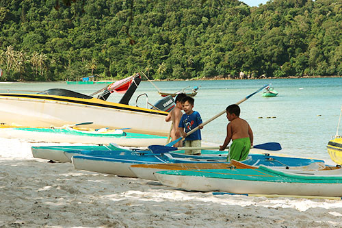 Phú Quốc là một trong những địa điểm du lịch biển rất được ưa thích với du khách cả trong lẫn ngoài nước. Ảnh: Bá Sên. Phú Quốc là một trong những địa điểm du lịch biển rất được ưa thích với du khách cả trong lẫn ngoài nước. Ảnh: Bá Sên