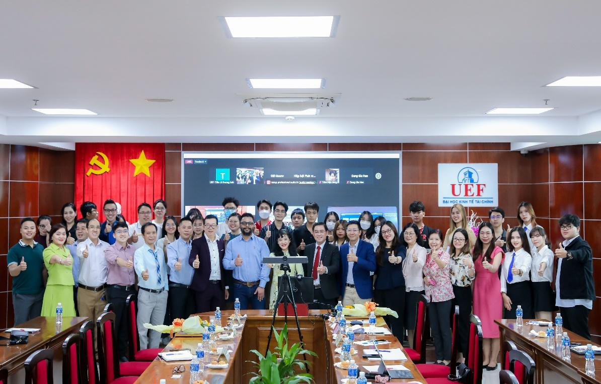 Hội thảo kết hợp trực tiếp và trực tuyến tại hai điểm cầu phía Bắc và phía Nam