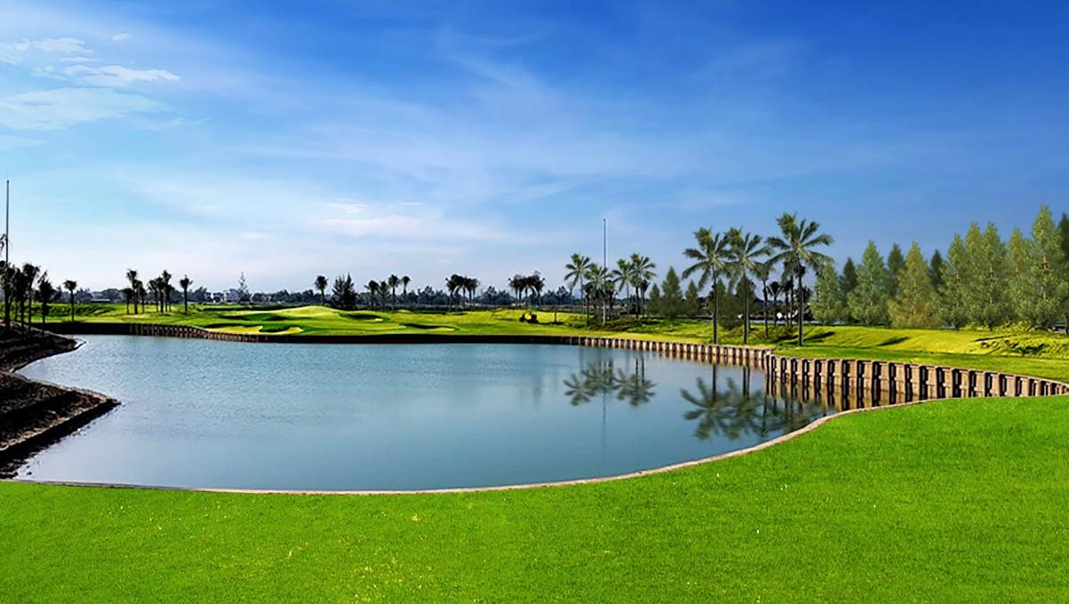 Sân gôn Nicklaus Course tại BRG Đà Nẵng Golf Resort, sân gôn 36 hố đầu tiên tại Đà Nẵng và vừa được Tạp chí gôn hàng đầu thế giới Golf Digest đưa vào danh sách “Top 100 Sân Gôn Tốt Nhất Thế Giới” năm 2022