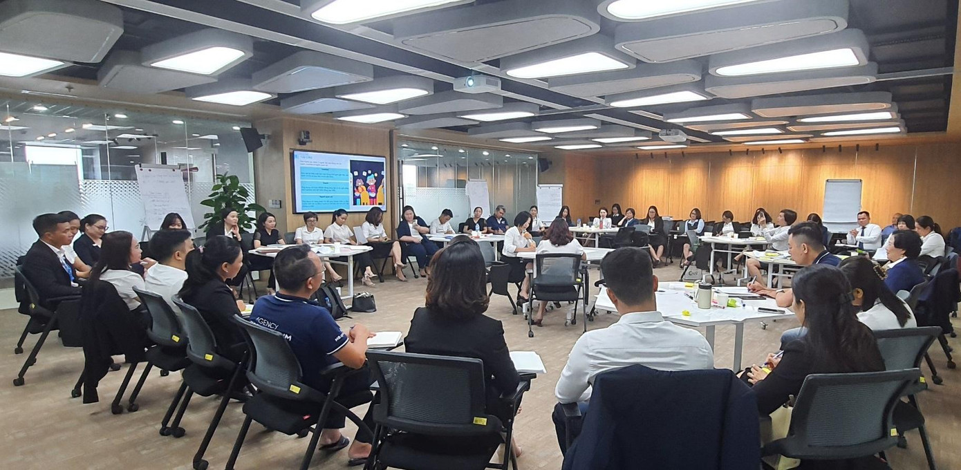 Bộ Tài chính cho rằng cả doanh nghiệp bảo hiểm lẫn ngân hàng đều phải cung cấp sản phẩm, dịch vụ hướng đến sự hài lòng của khách hàng.