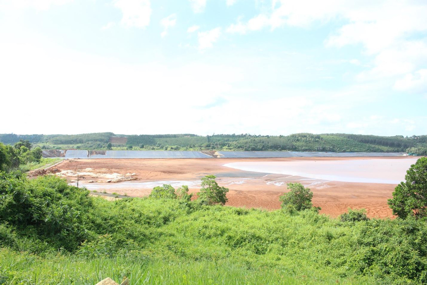 Bùn đỏ có thể được xem là tài nguyên đầu vào cho các ngành công nghiệp luyện kim khác.