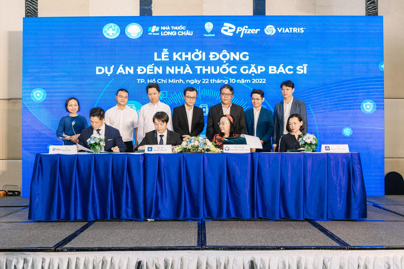 Pfizer tài trợ cho dự án NHÀ THUỐC ĐỒNG HÀNH: “ĐẾN NHÀ THUỐC, GẶP BÁC SĨ”.