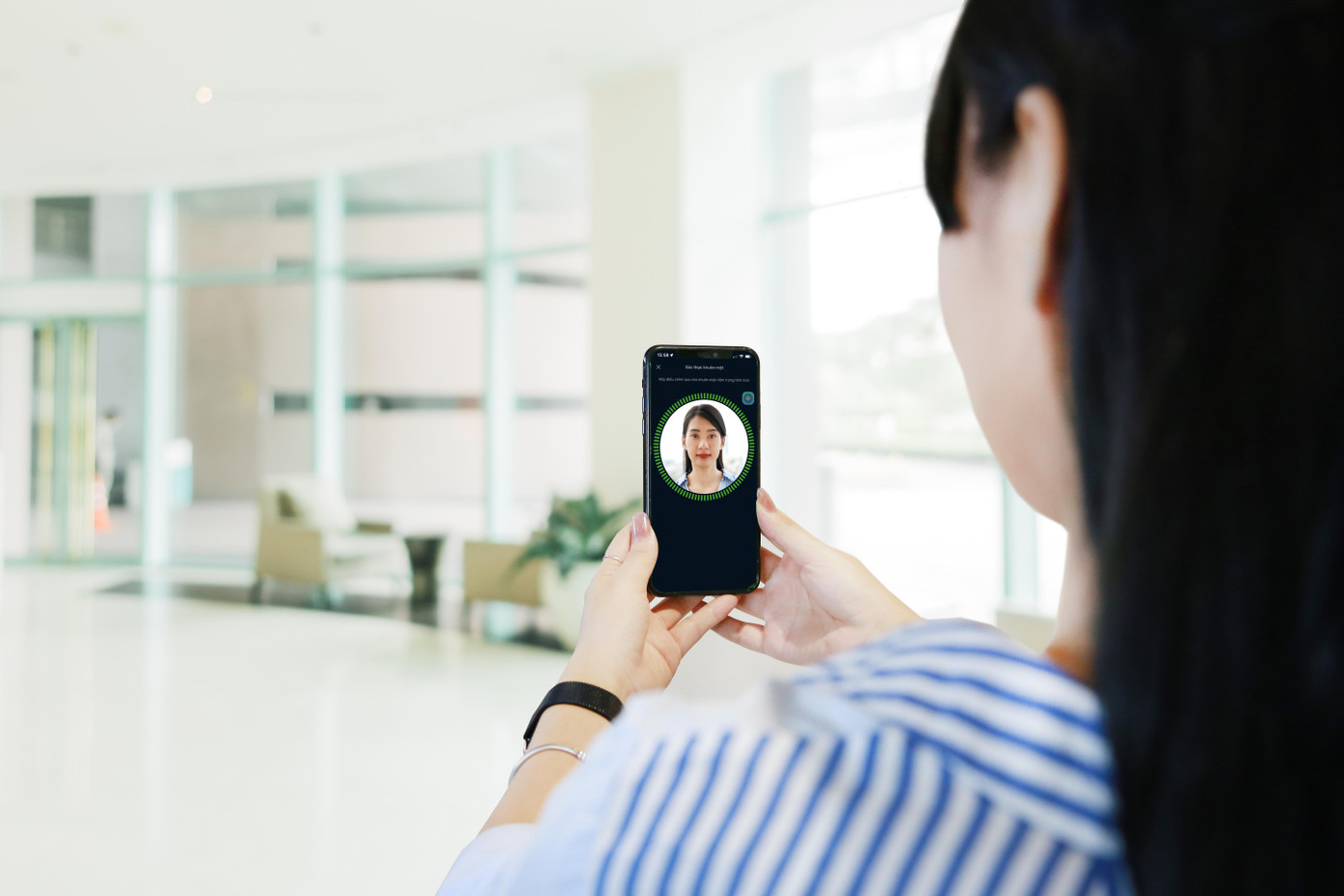 Nhanh tay định danh điện tử (eKYC) trên VietinBank iPay Mobile để nhận ngay 50.000 đồng. Nhanh tay định danh điện tử (eKYC) trên VietinBank iPay Mobile để nhận ngay 50.000 đồng.