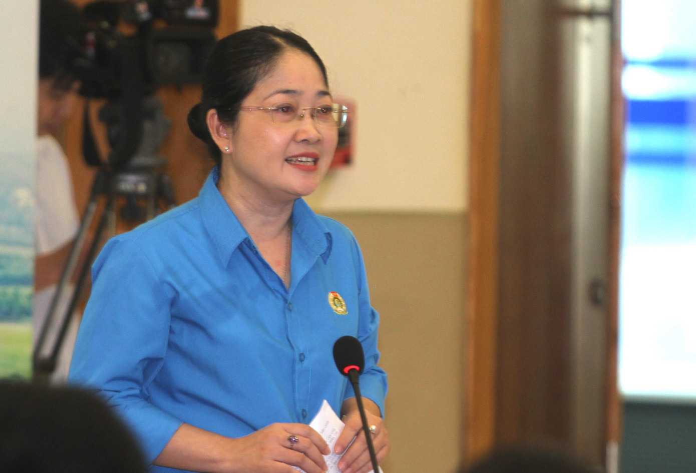 Bà Nguyễn Kim Loan phát biểu