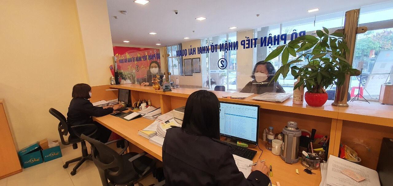 Dịch vụ một cửa, giúp doanh nghiệp, người dân thực hiện công việc nhanh chóng, hiệu quả -Ảnh: Duy Chiến