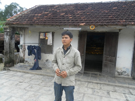 Gác lại giấc mơ giảng đường, cậu sinh viên năm cuối trở về với đồng ruộng để cáng đáng công việc gia đình