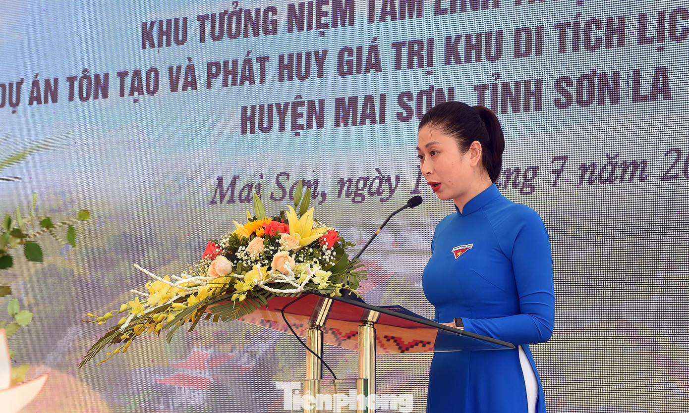 Đại diện tuổi trẻ Sơn La, chị Cầm Huyền Trang - Bí thư Tỉnh Đoàn Sơn La bày tỏ quyết tâm chung sức, chung lòng học tập làm theo lời Bác; giữ gìn phát huy và tiếp nối truyền thống cách mạng của lực lượng TNXP nói riêng và các thế hệ thanh niên Việt Nam nói chung, để góp phần xây dựng quê hương.