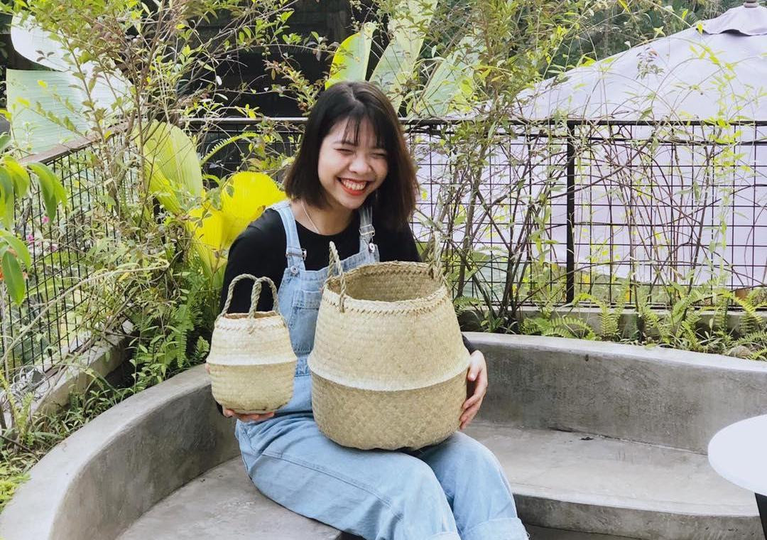 Dương Thùy Dung bên sản phẩm xanh. Ảnh: NVCC Dương Thùy Dung bên sản phẩm xanh. Ảnh: NVCC