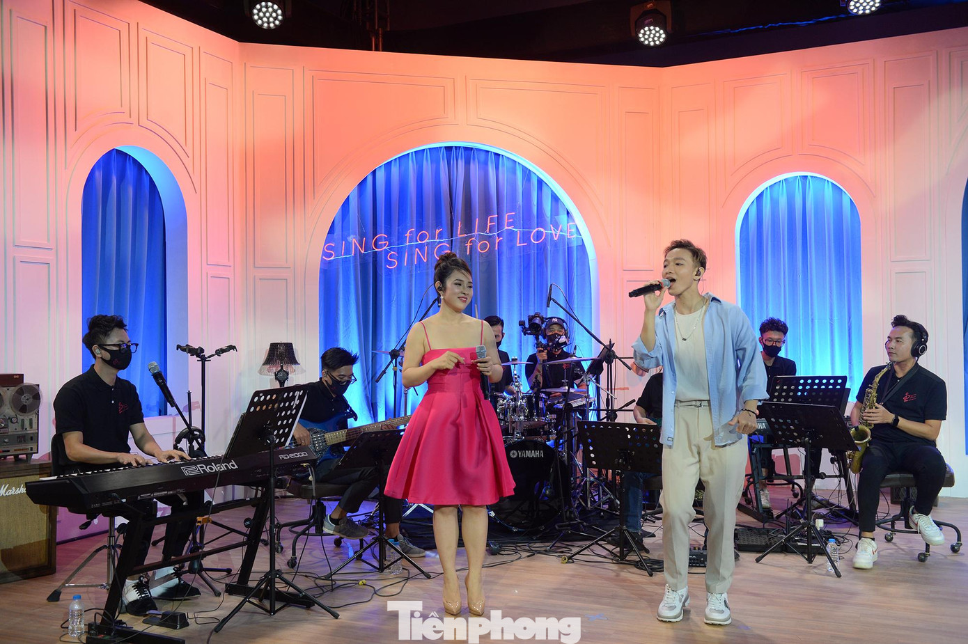 Bảo Trâm và Hoàng Dũng đã cùng song ca tại chương trình. Ảnh: BTC Bảo Trâm và Hoàng Dũng đã cùng song ca tại chương trình. Ảnh: BTC