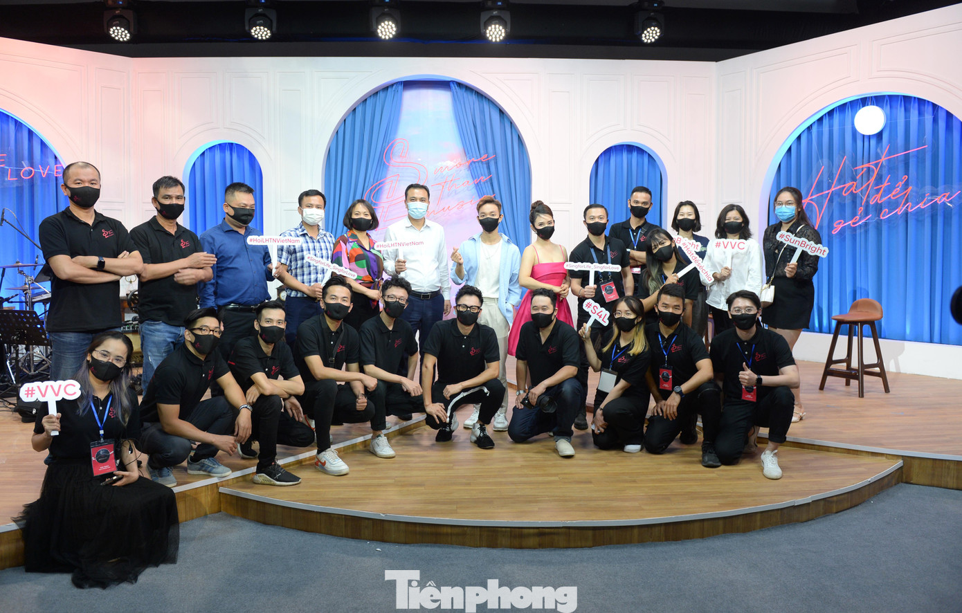 Chương trình sẽ diễn ra vào ngày thứ 5 của tuần thứ hai và tuần thứ tư mỗi tháng trong năm 2021 trên nền tảng trực tuyến. Chương trình sẽ diễn ra vào ngày thứ 5 của tuần thứ hai và tuần thứ tư mỗi tháng trong năm 2021 trên nền tảng trực tuyến.