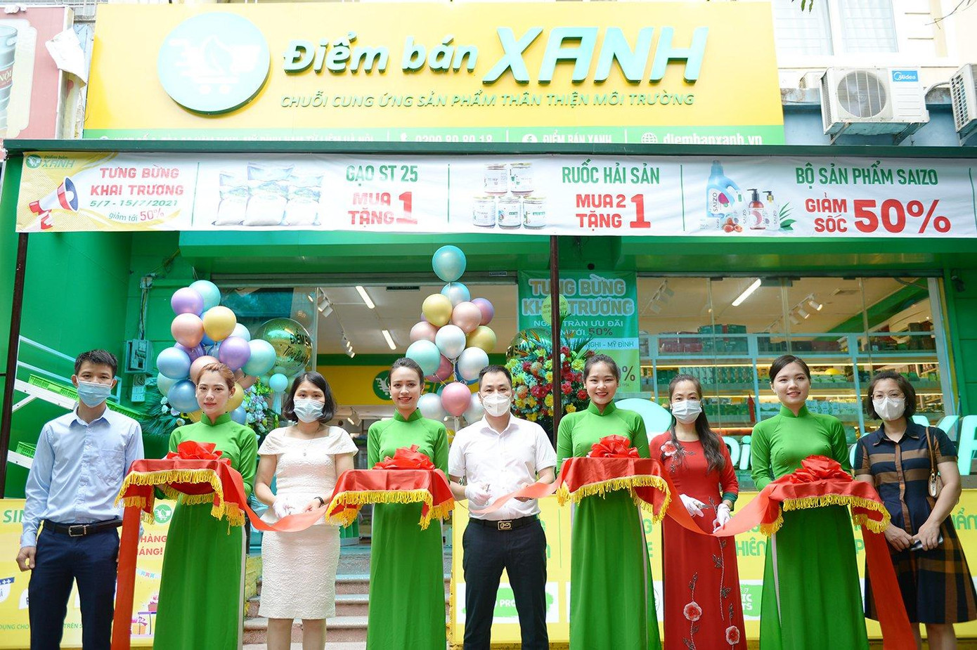 Cắt băng khai trương một Điểm bán xanh tại Hà Nội ngày 5/7 Cắt băng khai trương một Điểm bán xanh tại Hà Nội ngày 5/7