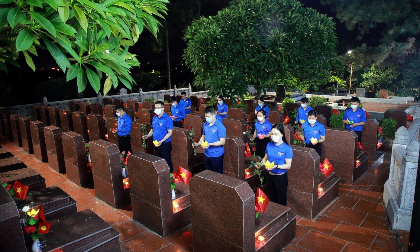 Trong bối cảnh dịch bệnh, các hoạt động thắp nến tri ân và "Đền ơn đáp nghĩa" được triển khai phù hợp với tình hình thực tế từng địa phương; đồng thời đảm bảo nguyên tắc phòng chống dịch như đeo khẩu trang, hạn chế số lượng người, khoảng cách...