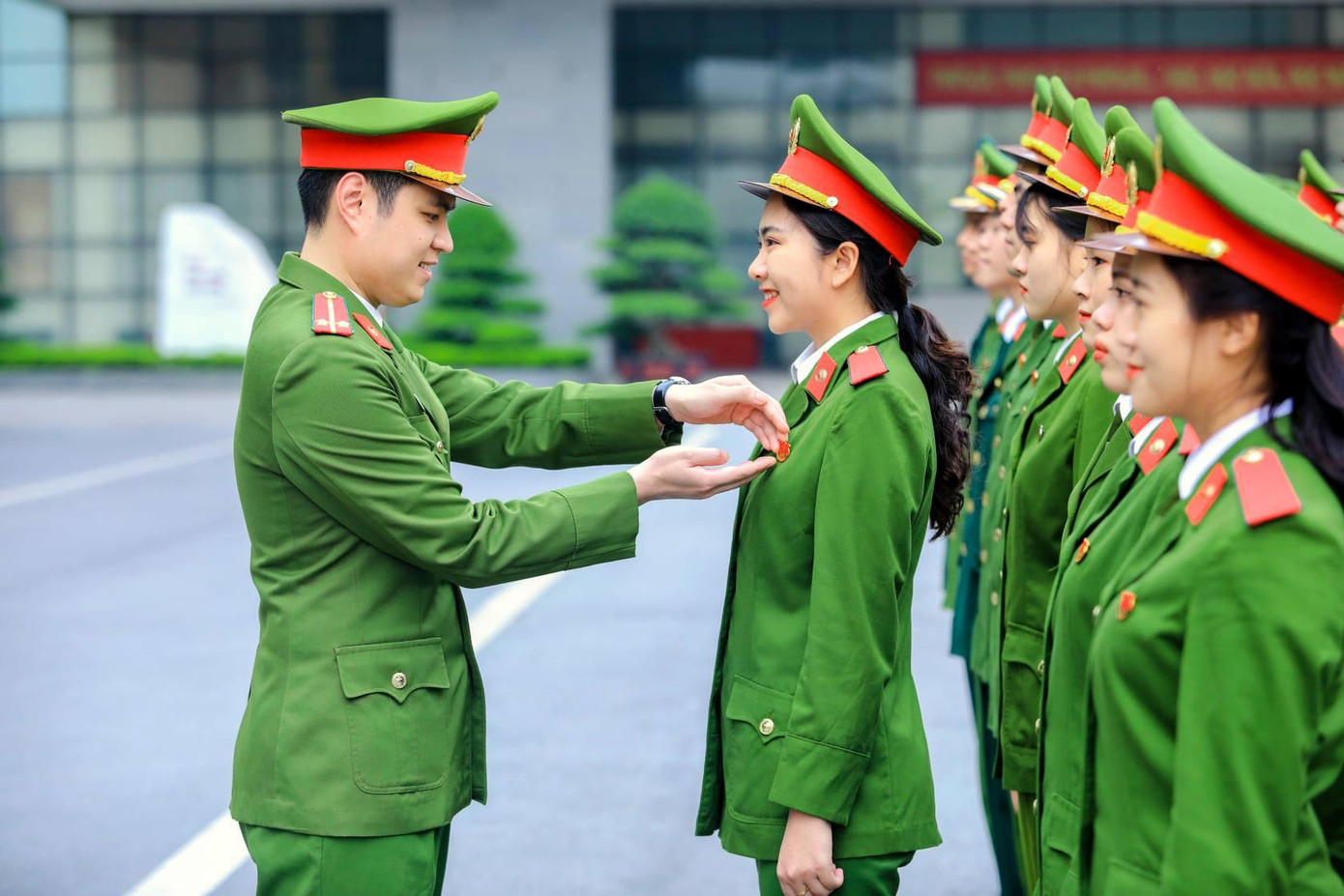 Tác phẩm “Khoảnh khắc tự hào” đoạt giải Ba, của Đoàn Thanh niên Học viện Cảnh sát nhân dân Tác phẩm “Khoảnh khắc tự hào” đoạt giải Ba, của Đoàn Thanh niên Học viện Cảnh sát nhân dân