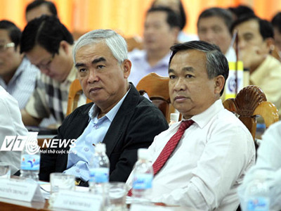 Ông Lê Hùng Dũng và ông Phạm Văn Tuấn- hai ứng cử viên tiềm năng nhất cho chiếc ghế chủ tịch VFF. (Ảnh: Quang Minh)
