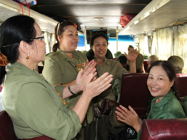 Tiếng hát Cựu TNXP trên xe. Tiếng hát Cựu TNXP trên xe