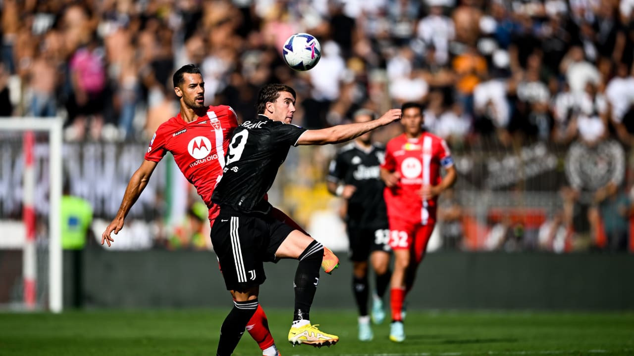 Juventus sẽ phải "nhặt" từng điểm số để tìm cơ hội leo cao