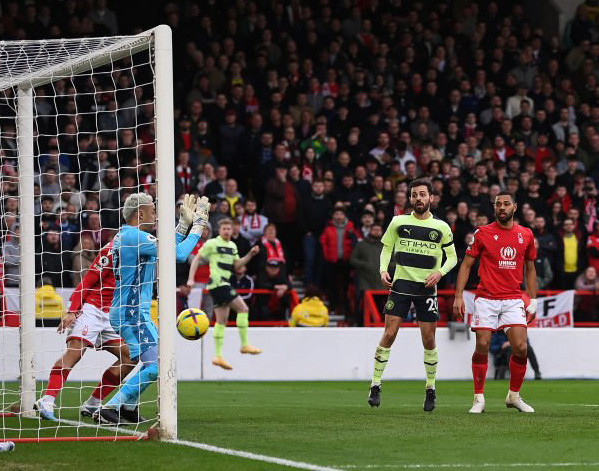 Bị Nottingham chia điểm, Man City mất ngôi đầu về lại tay Arsenal ảnh 15 Bị Nottingham chia điểm, Man City mất ngôi đầu về lại tay Arsenal ảnh 15