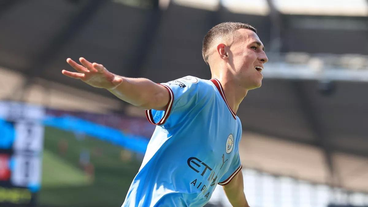 Foden cũng góp 1 bàn thắng ở trận này Foden cũng góp 1 bàn thắng ở trận này