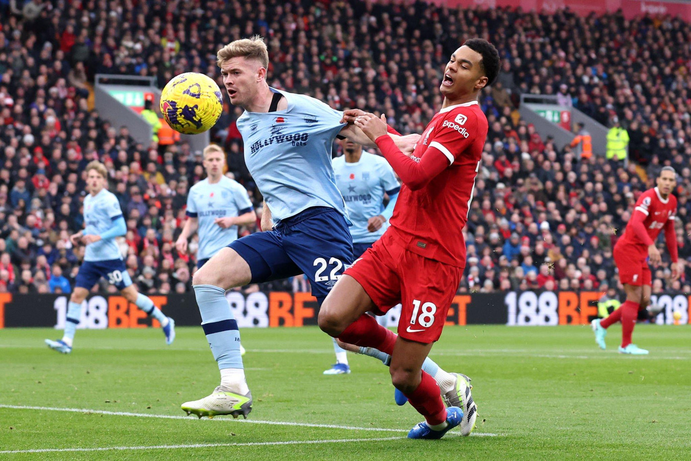 Salah lập cú đúp, Liverpool đại thắng Brentford 3-0 ảnh 4 Salah lập cú đúp, Liverpool đại thắng Brentford 3-0 ảnh 4