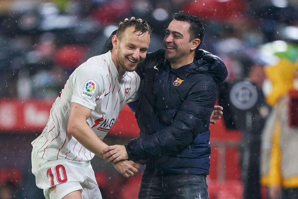 HLV Xavi đã giúp Barca hồi sinh và hôm nay, ông đe dọa cơ hội kiếm điểm của Rakitic cùng Sevilla