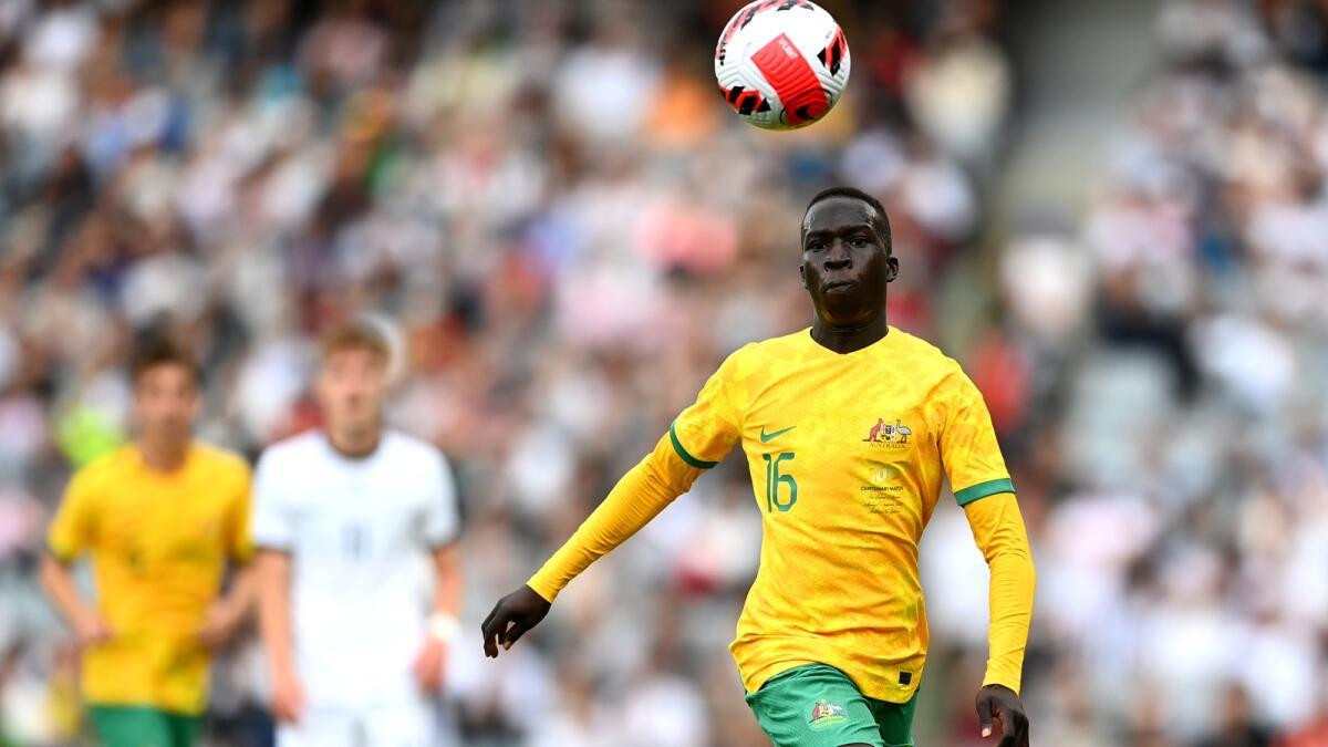 Garang Kuol là tài năng mới nổi của bóng đá Úc Garang Kuol là tài năng mới nổi của bóng đá Úc