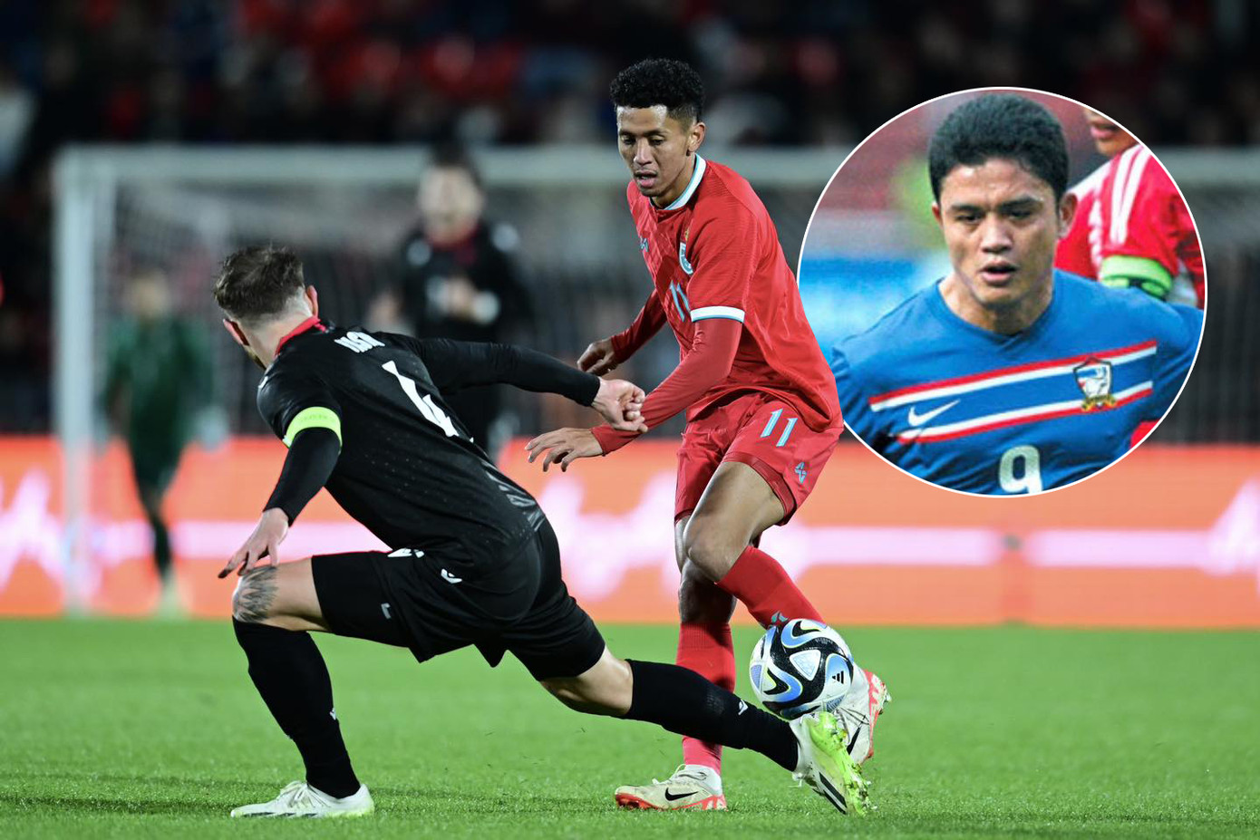 Sarayut Chaikhamdee (ảnh nhỏ) tỏ ra thất vọng vì các đàn em