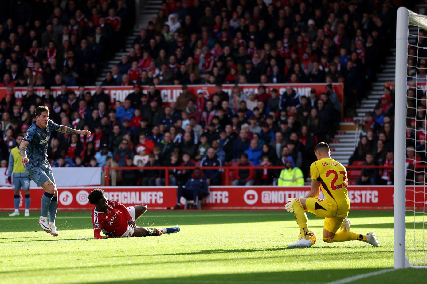 Thua sốc Nottingham Forest, Aston Villa lỡ cơ hội vào tốp 3 ảnh 13 Thua sốc Nottingham Forest, Aston Villa lỡ cơ hội vào tốp 3 ảnh 13