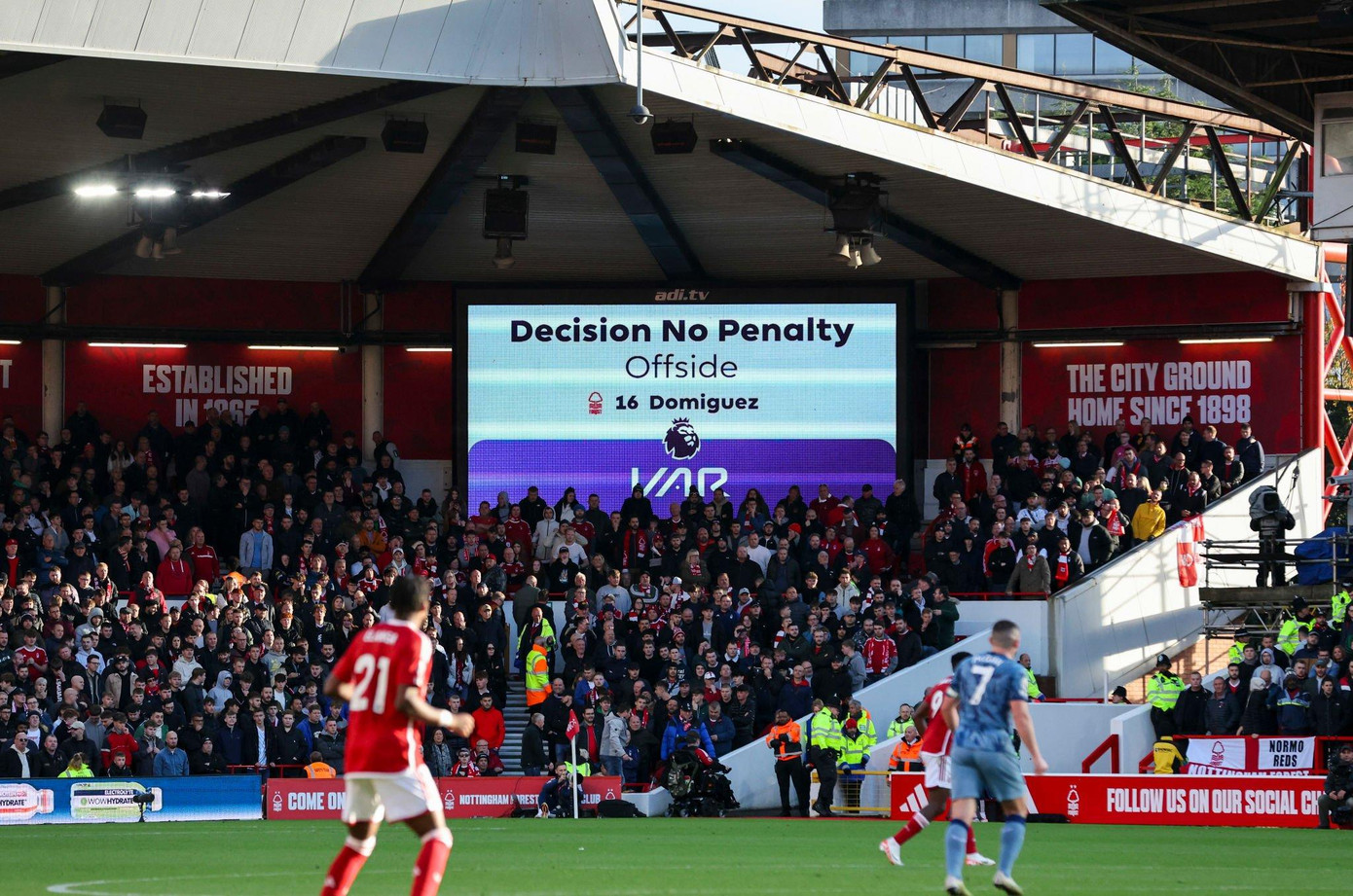 Thua sốc Nottingham Forest, Aston Villa lỡ cơ hội vào tốp 3 ảnh 14 Thua sốc Nottingham Forest, Aston Villa lỡ cơ hội vào tốp 3 ảnh 14