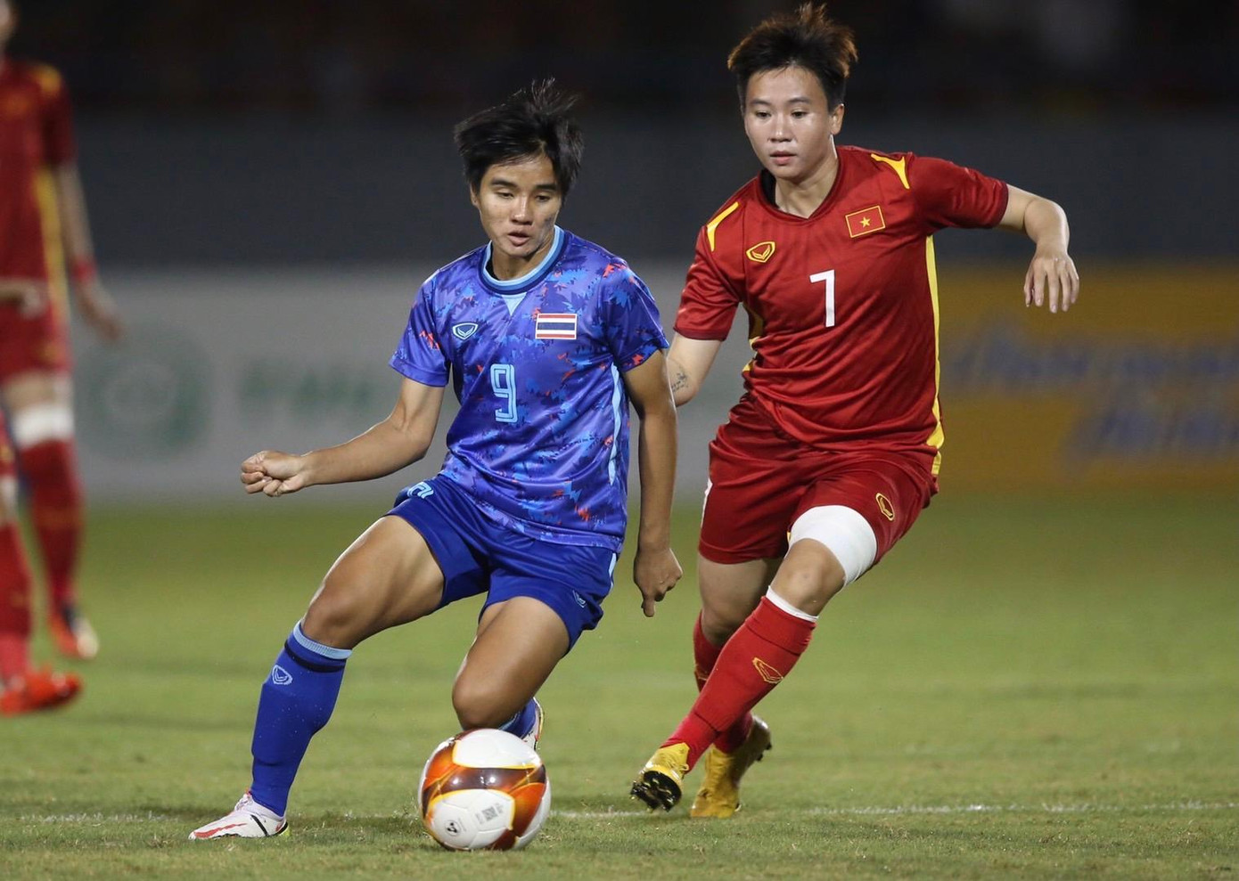 Thái Lan không thể dứt điểm các cơ hội tốt bằng Việt Nam Thái Lan không thể dứt điểm các cơ hội tốt bằng Việt Nam