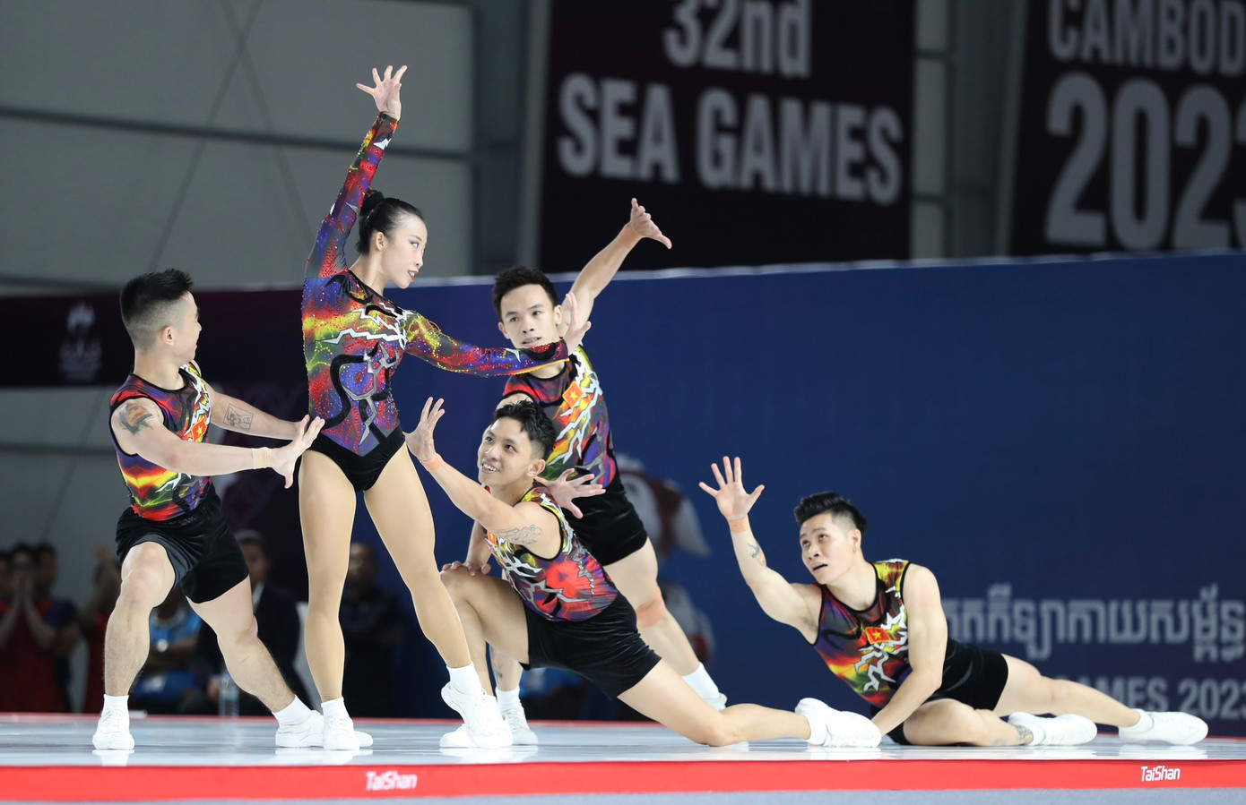 SEA Games 32 ngày 14/5: Vượt mốc 100, TTVN bỏ xa Thái Lan gần 20 HCV ảnh 6