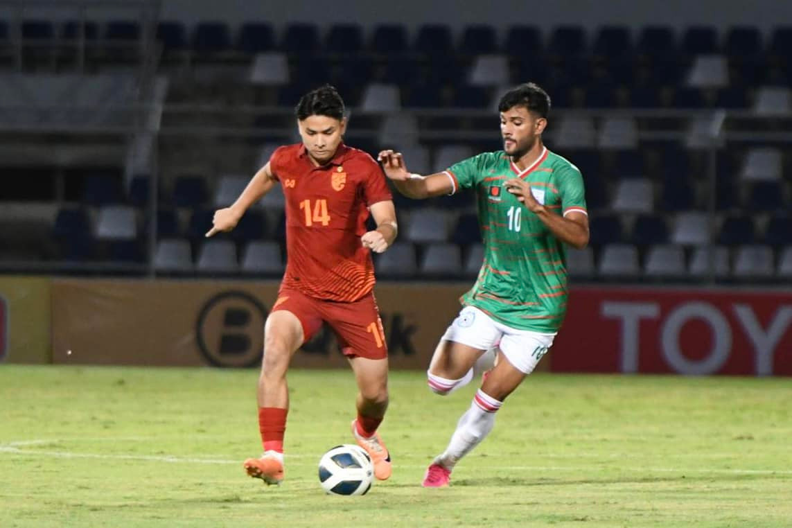 Thắng dễ U23 Bangladesh, U23 Thái Lan cạnh tranh ngôi đầu bảng với U23 Malaysia ảnh 11 Thắng dễ U23 Bangladesh, U23 Thái Lan cạnh tranh ngôi đầu bảng với U23 Malaysia ảnh 11