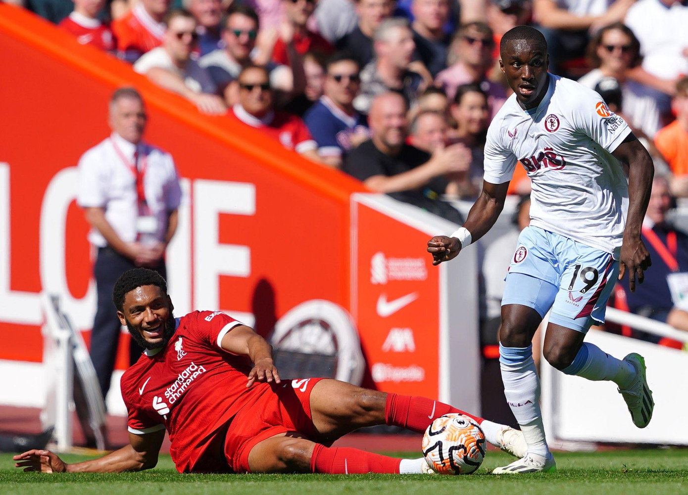 Hạ Aston Villa 3-0, Liverpool nắm giữ vị trí thứ 3 ảnh 13