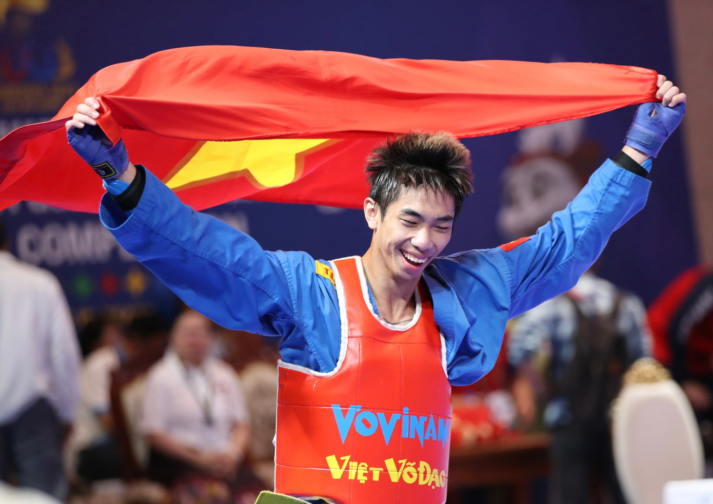 Thanh Liêm ăn mừng tấm HCV (ảnh: Văn Thỏa)