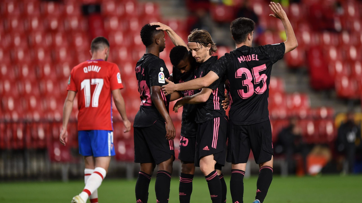 Real sẽ nhẹ nhàng bỏ túi 3 điểm trước Granada?