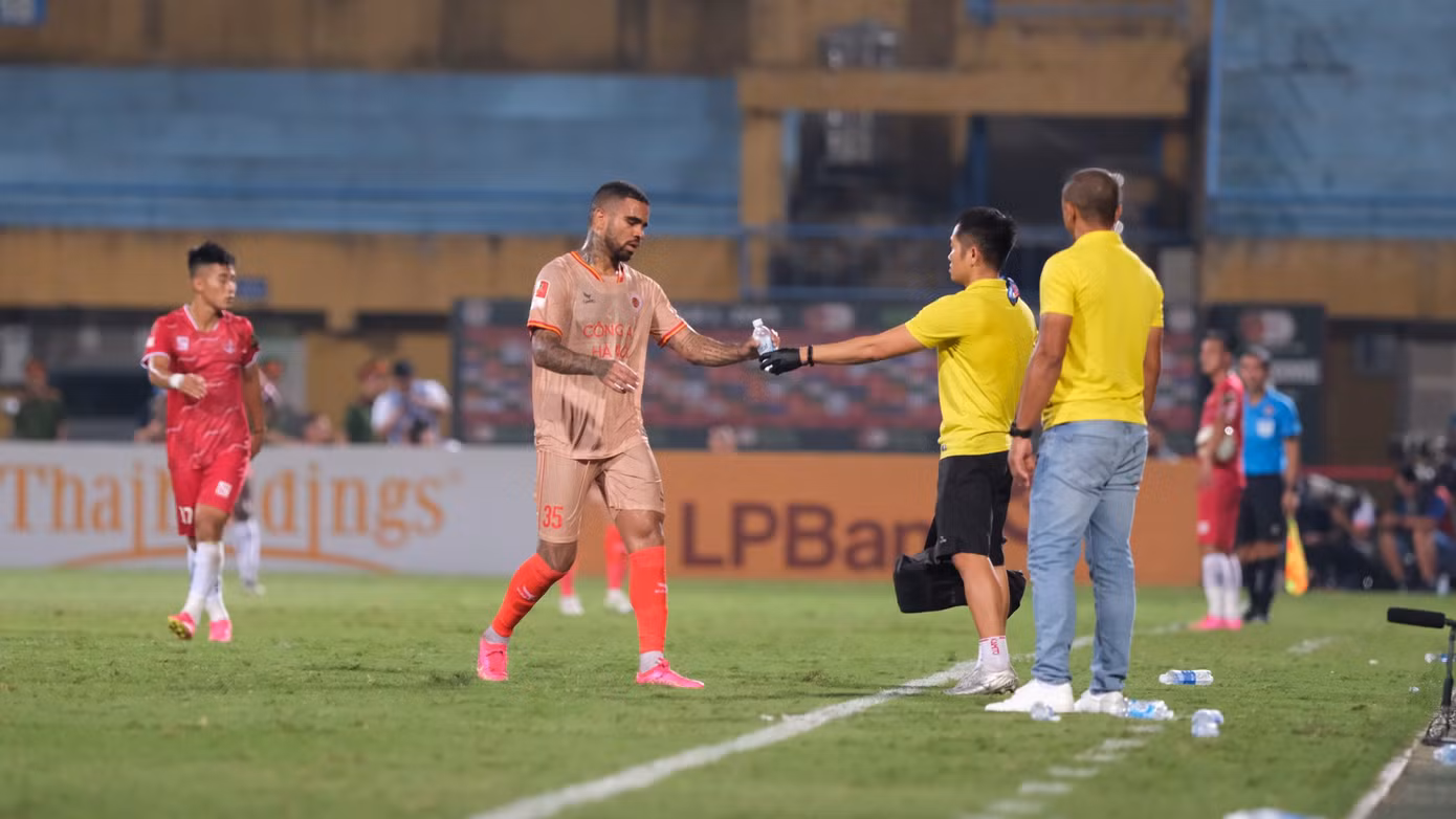 Hải Phòng gây sốc ở Hàng Đẫy, đánh bại CAHN 2-0 ảnh 15